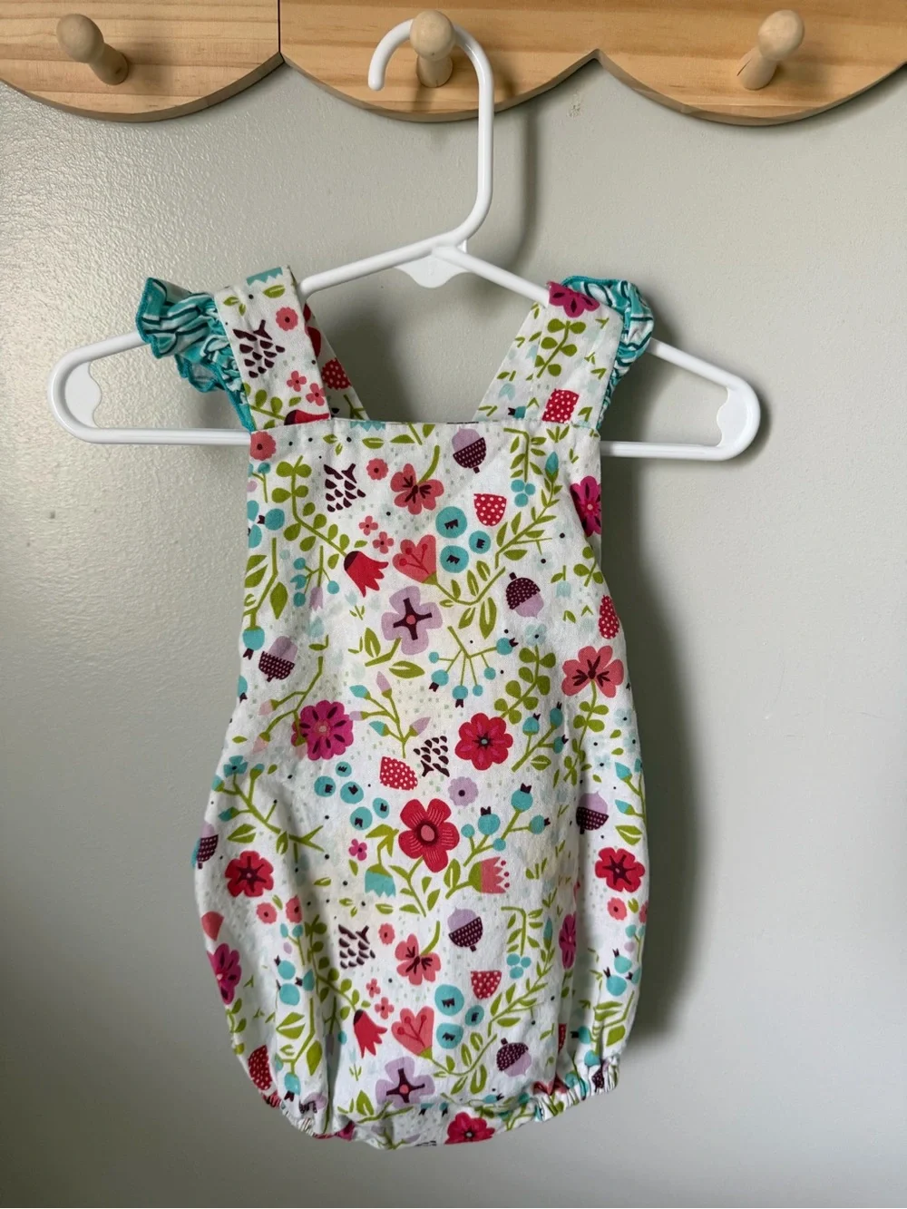 Ricrac & Ruffles Girls 6-9M Floral Cotton Romper Sleeveless Ruffle Bow
